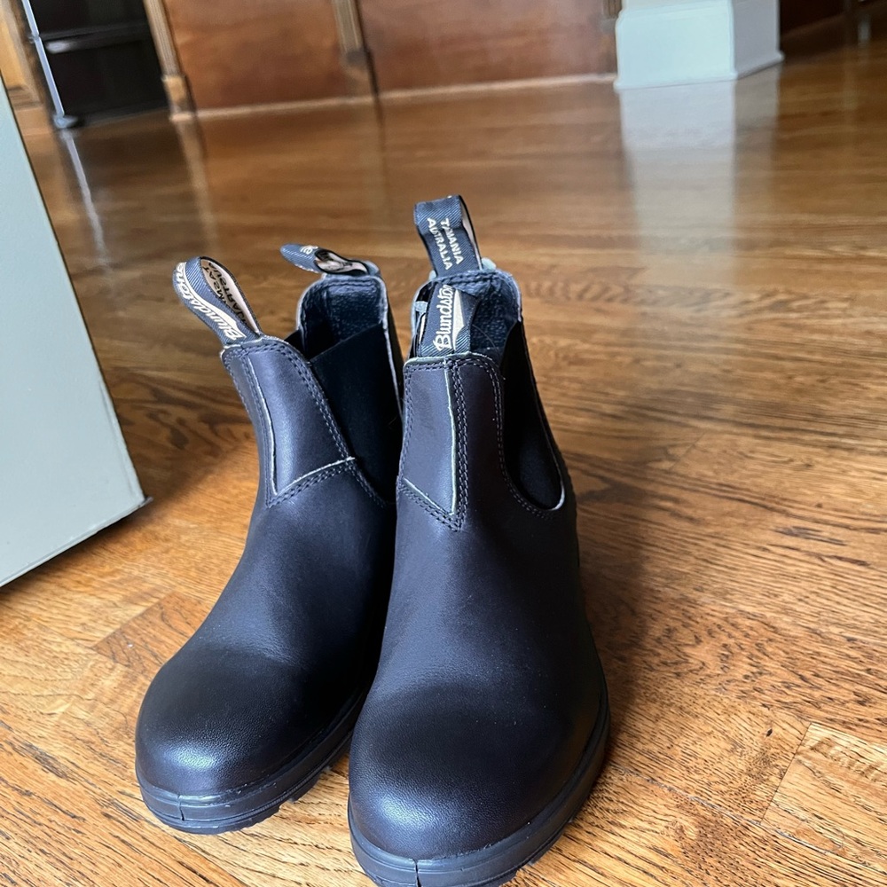 Bland new for women Blundstone USA size:6.5 Australia size:3.5